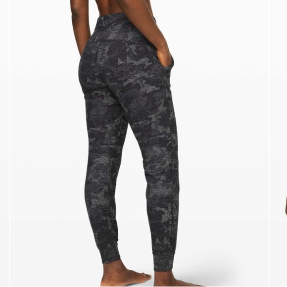 Lululemon Ready to Rulu Pant Size 4 - Picture 2 of 11